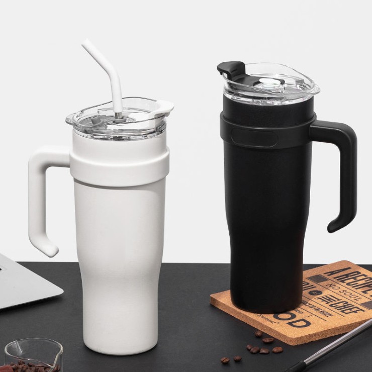 Simple insulated stainless steel ice bottle