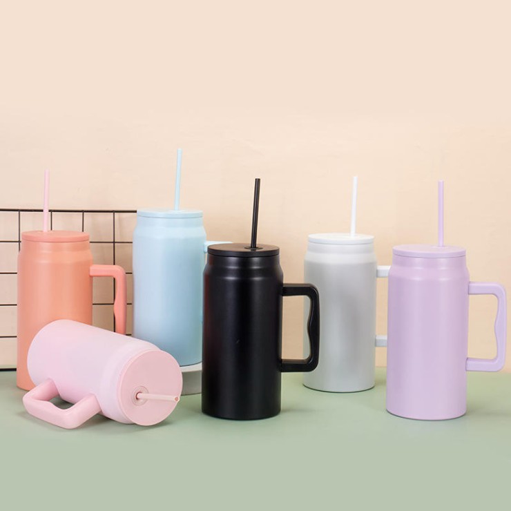 Large capacity double-layer vacuum ice bottle