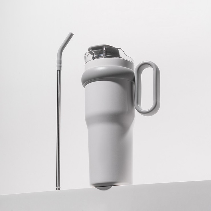 Modern leak-proof stainless steel ice bottle