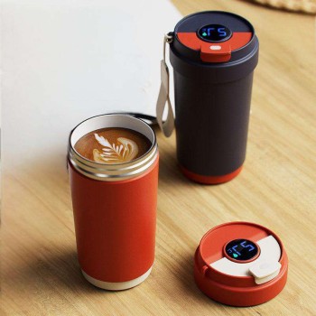 Smart temperature display stylish coffee cup