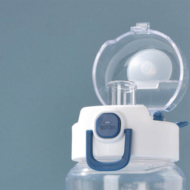 Flip-top transparent plastic drinking water cup