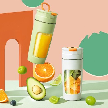 Portable mini rechargeable juicer