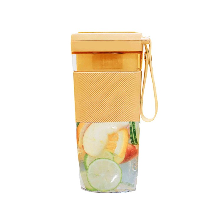 Simple mini portable electric juicer