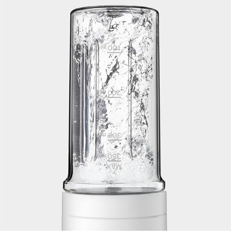Simple and portable smart electric juicer