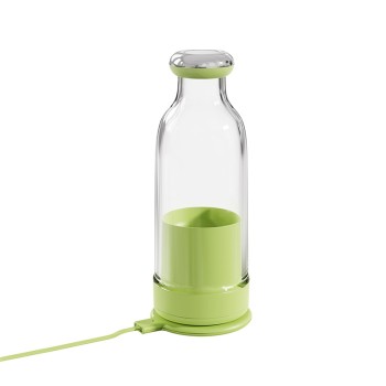 Smart and stylish mini portable fruit juicer