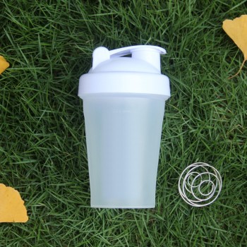 Transparent plastic sports shake cup