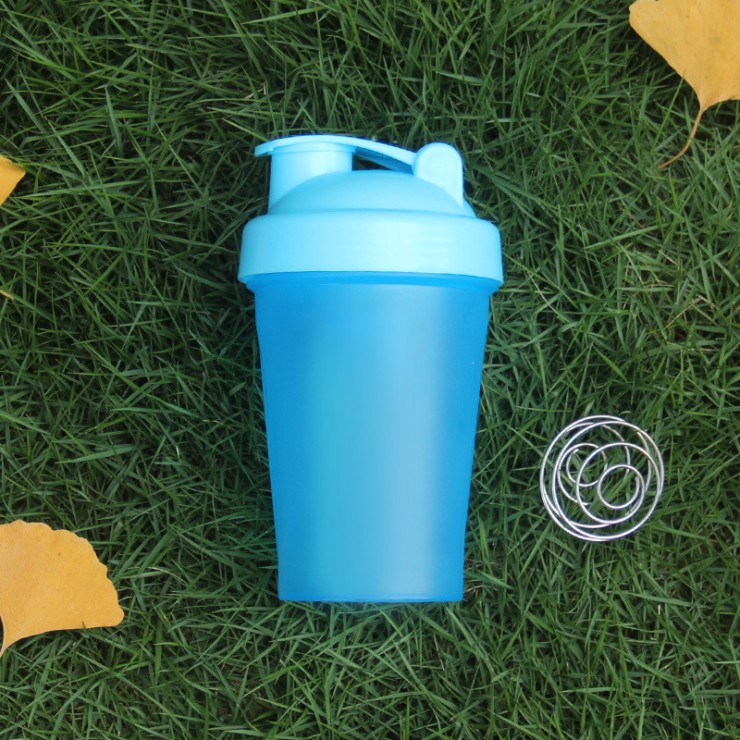 Transparent plastic sports shake cup