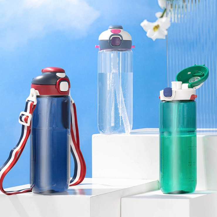 Portable outdoor leak-proof straw water cup