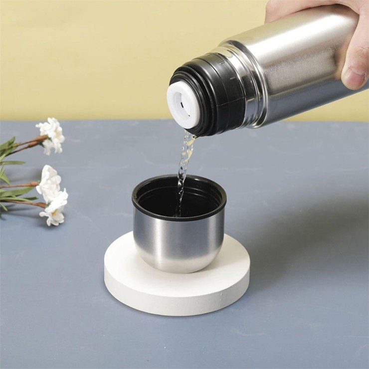 Stainless steel double-wall vacuum insulated thermos