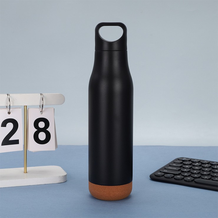 Leak-proof vacuum insulated metal mug