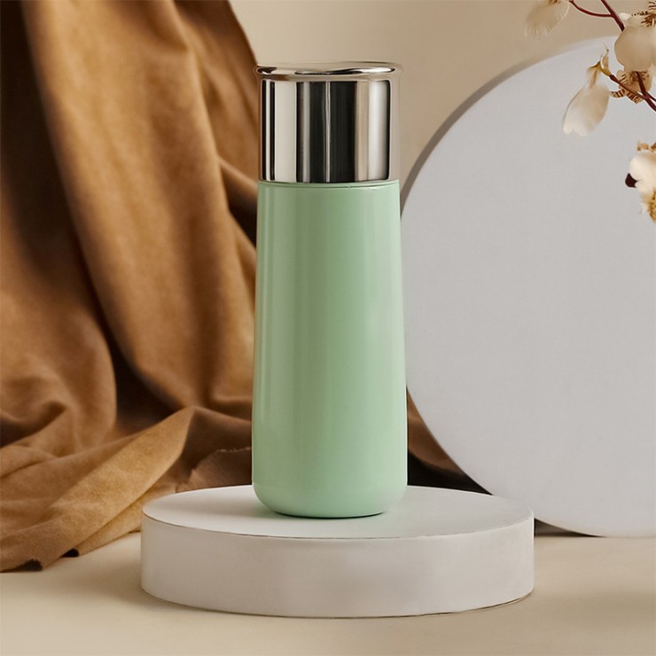 Exquisite vacuum insulated thermos cup