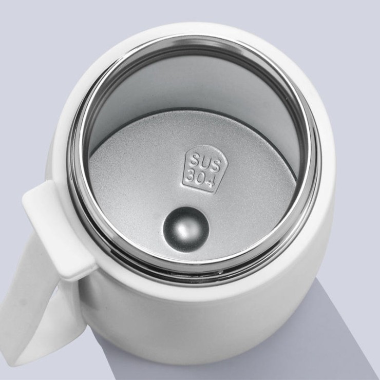 Portable double-layer insulated thermos cup