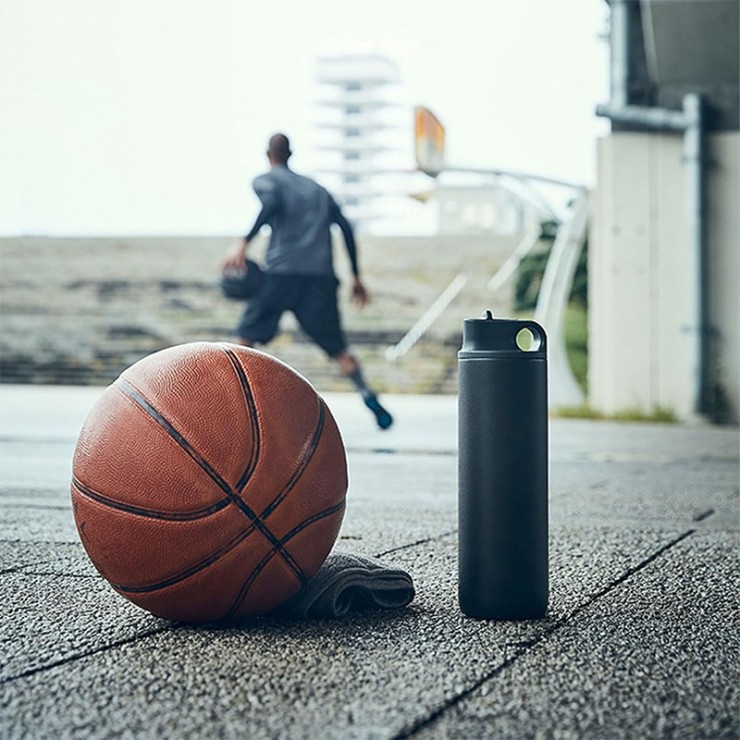 Black double-layer insulated non-slip thermos cup